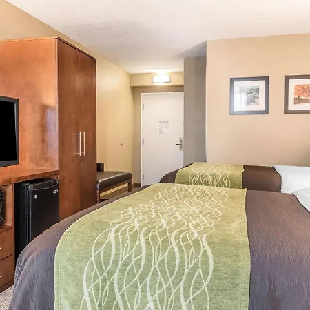 Comfort Inn & Suites Piqua-Near Troy-I75-2