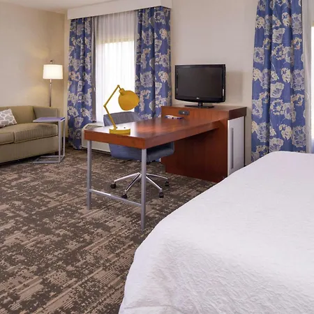 Hampton Inn & Suites Wilmington-3