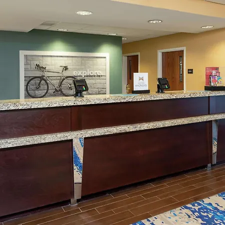 Hampton Inn East Lansing-2
