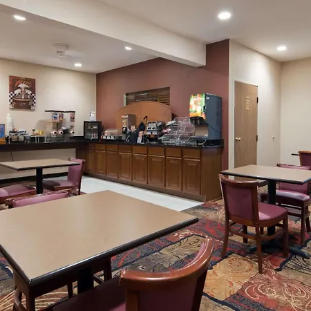 Best Western Plaza Hotel Saugatuck-3