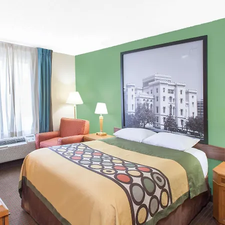 Super 8 By Wyndham Lafayette La-2