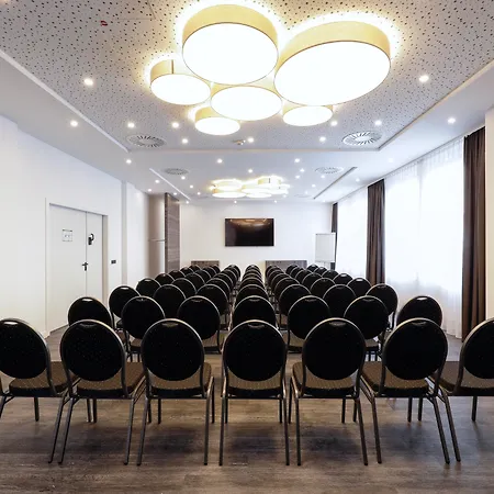 Airporthotel Berlin-Adlershof-2