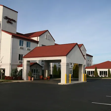 Hampton Inn Sandusky-Central-2