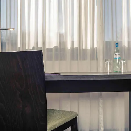 Mercure Hotel Duesseldorf Airport-3