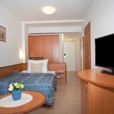 Bluesun Hotel Marina-3