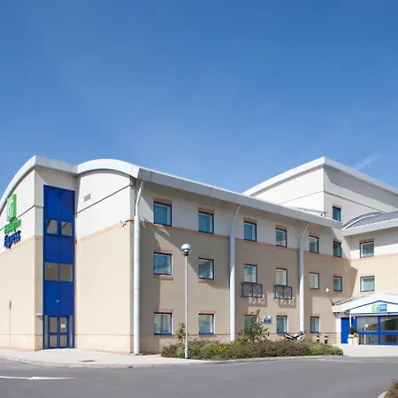 Holiday Inn Express Cardiff Airport, An Ihg Hotel-2