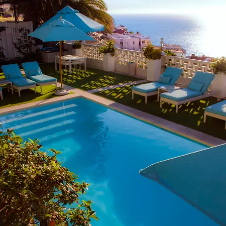 The Clarendon - Bantry Bay-2