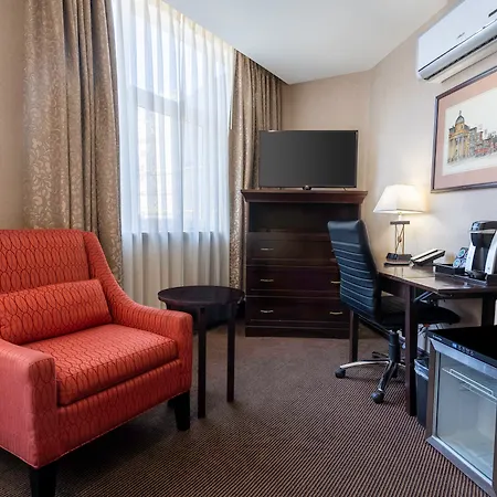 Ramada Limited Downtown Vancouver-3