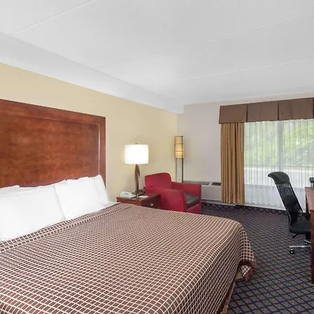 Days Inn By Wyndham Geneva/Finger Lakes-3