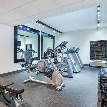 Hampton Inn Cullman-3