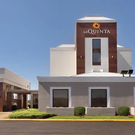 La Quinta Inn & Suites By Wyndham Dothan-2