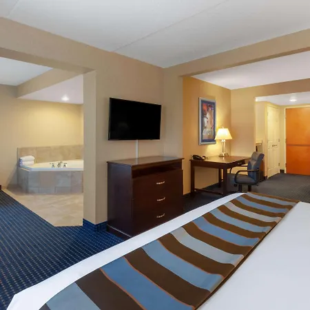 Wingate By Wyndham Erie-3