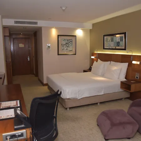 Crowne Plaza Istanbul Harbiye By Ihg-3