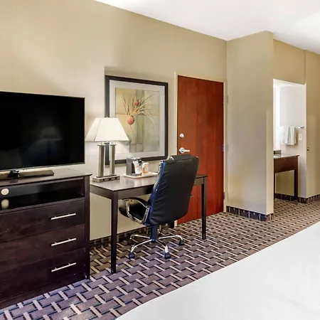 Comfort Suites Clovis North-2