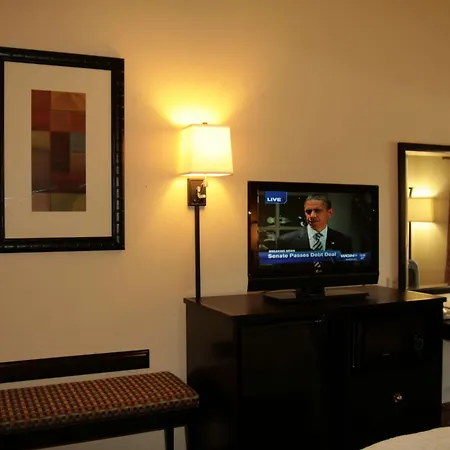 Hampton Inn Louisville/I-65/Brooks Road-2