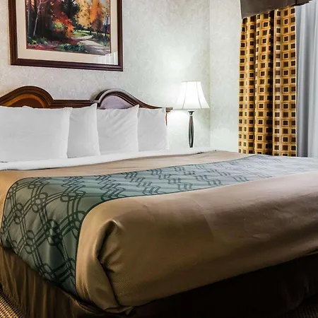 Econo Lodge & Suites Grand Rapids Airport-3