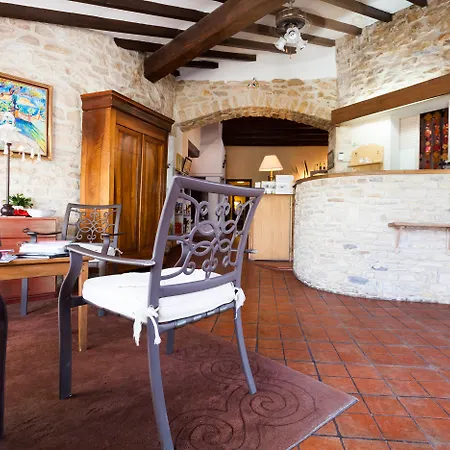 Logis Auberge De Tavel-3