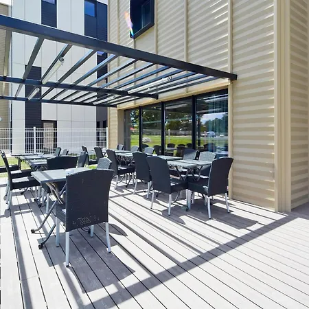 Kyriad Prestige Pau – Palais des Sports-2