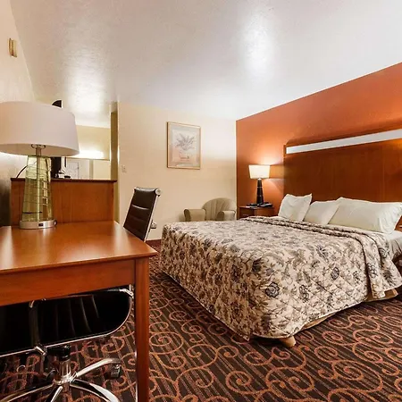 Econo Lodge Jasper-3