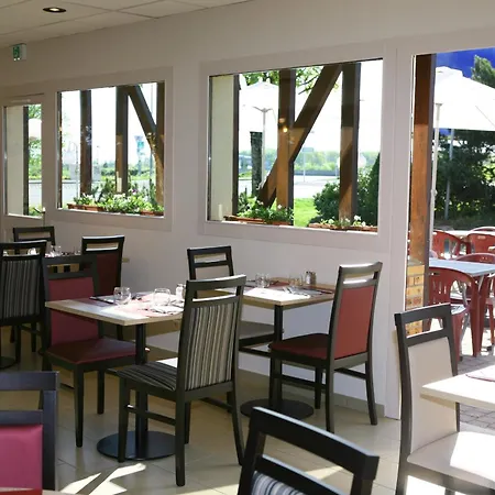 Kyriad Chateauroux-2