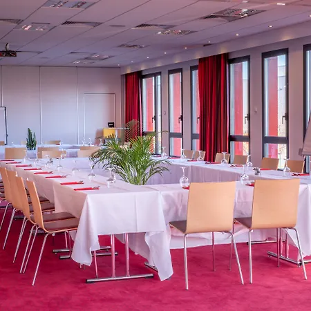 Kyriad Prestige Lyon Est - Saint Priest Eurexpo Hotel&SPA-2