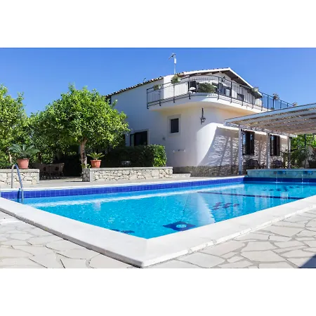 Villa Felicia-2