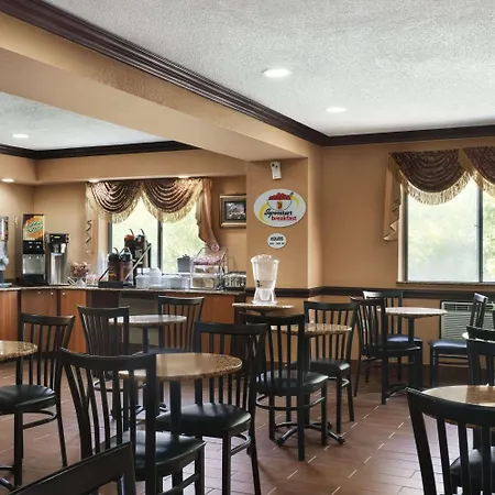 Super 8 By Wyndham Taylor/Detroit Area-2