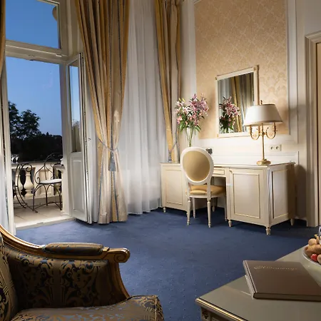 Savoy Westend Hotel-3