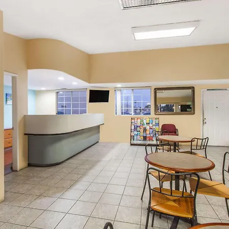 Travelodge By Wyndham San Diego Seaworld-3