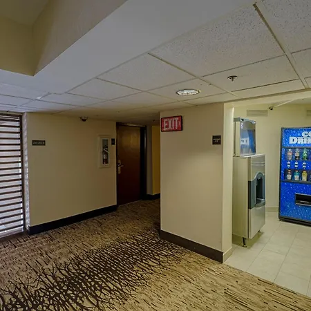 Red Roof Inn Plus+ Houston - Energy Corridor-3