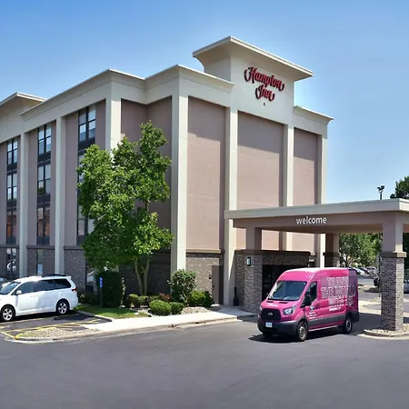 Hampton Inn Des Moines-Airport-3