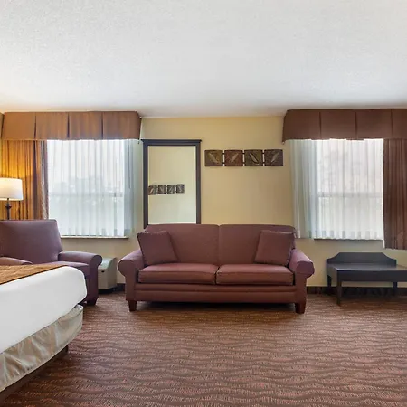 Comfort Inn At Thousand Hills-2
