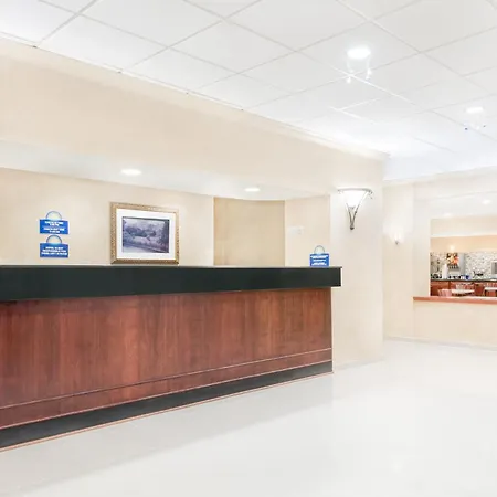Days Inn & Suites By Wyndham York-3