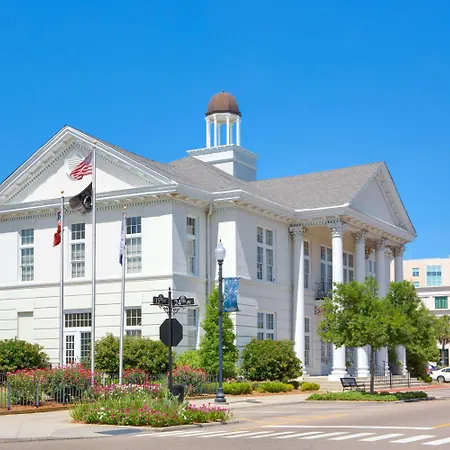 Days Inn By Wyndham Gulfport-3