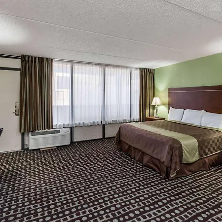 Days Inn By Wyndham Midland-3