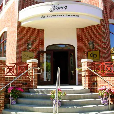 Hampton Inn & Suites Albany-Downtown-2