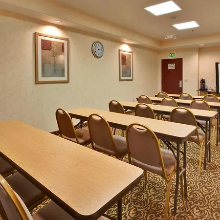 Holiday Inn Express Delano Highway 99 By Ihg-3