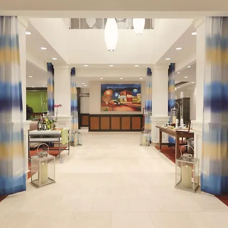 Hilton Garden Inn Falls Church-2