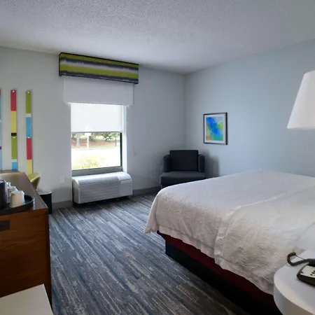 Hampton Inn Fayetteville-2