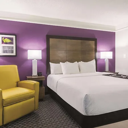La Quinta By Wyndham Alexandria Airport-3