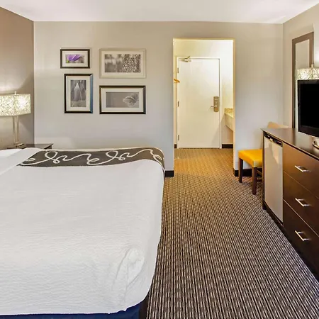 La Quinta By Wyndham Milwaukee Delafield-2