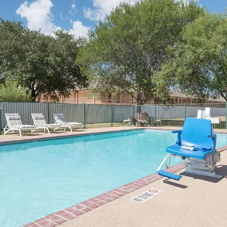 Days Inn By Wyndham Bryan College Station-3