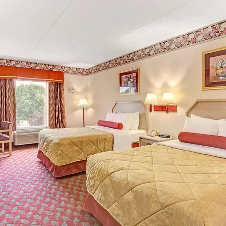 Ramada By Wyndham Murfreesboro-3