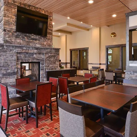 Quality Inn & Suites Tacoma - Seattle-3