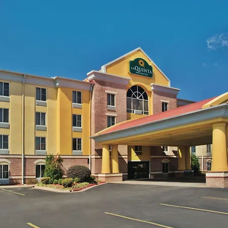 La Quinta By Wyndham Hot Springs-3