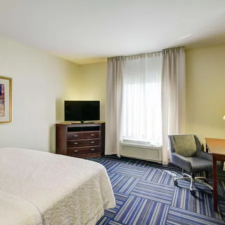 Hampton Inn And Suites Alexandria-2