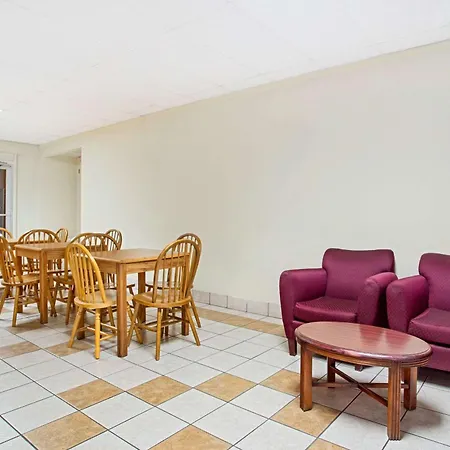 Bristol Parkway Inn-2