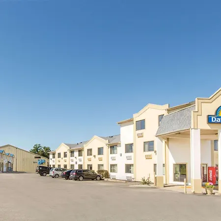 Days Inn By Wyndham Effingham-3