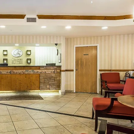 Comfort Suites Summit County-3
