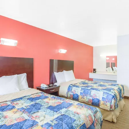 Travelodge By Wyndham Parkersburg-2